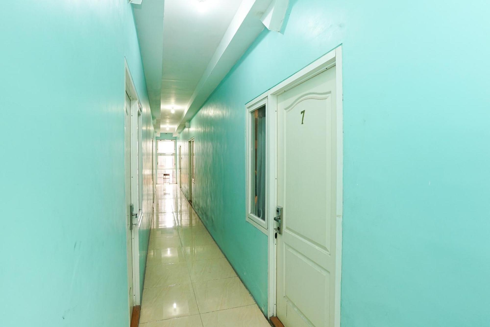 Oyo 425 Mojokerto Guesthouse Eksteriør billede
